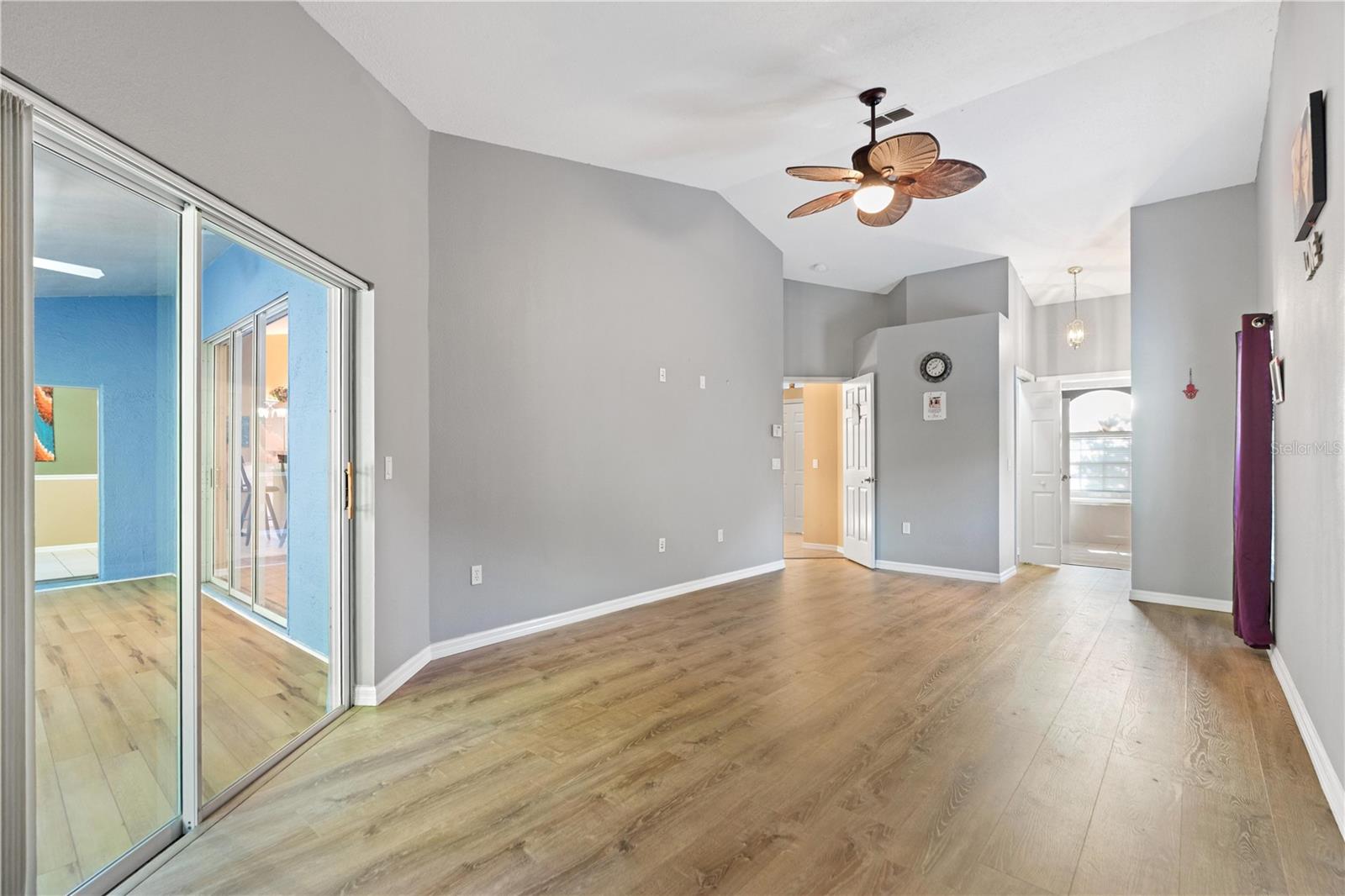 HUNTERS RIDGE - Residential