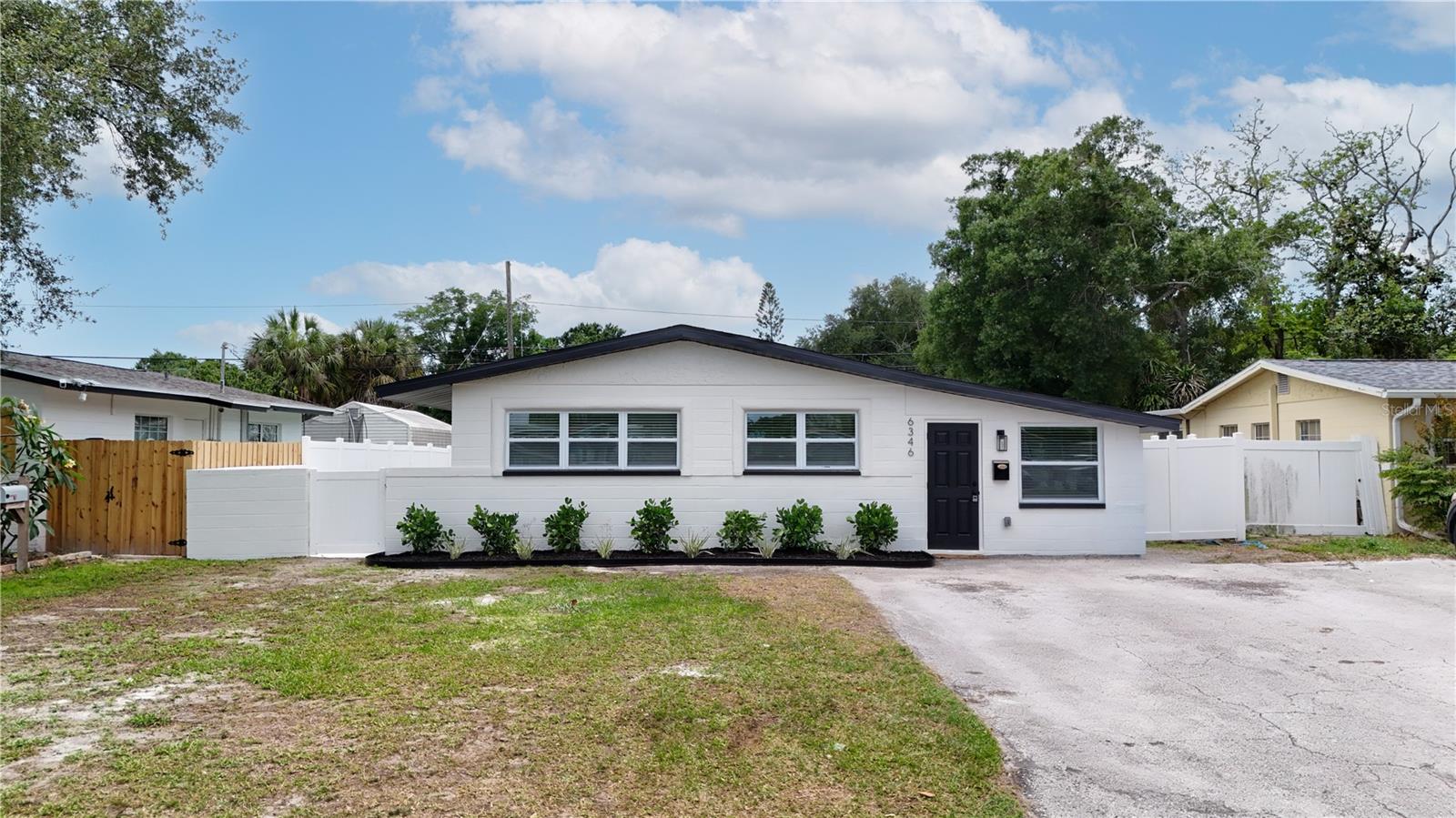 MILES PINES - Residential
