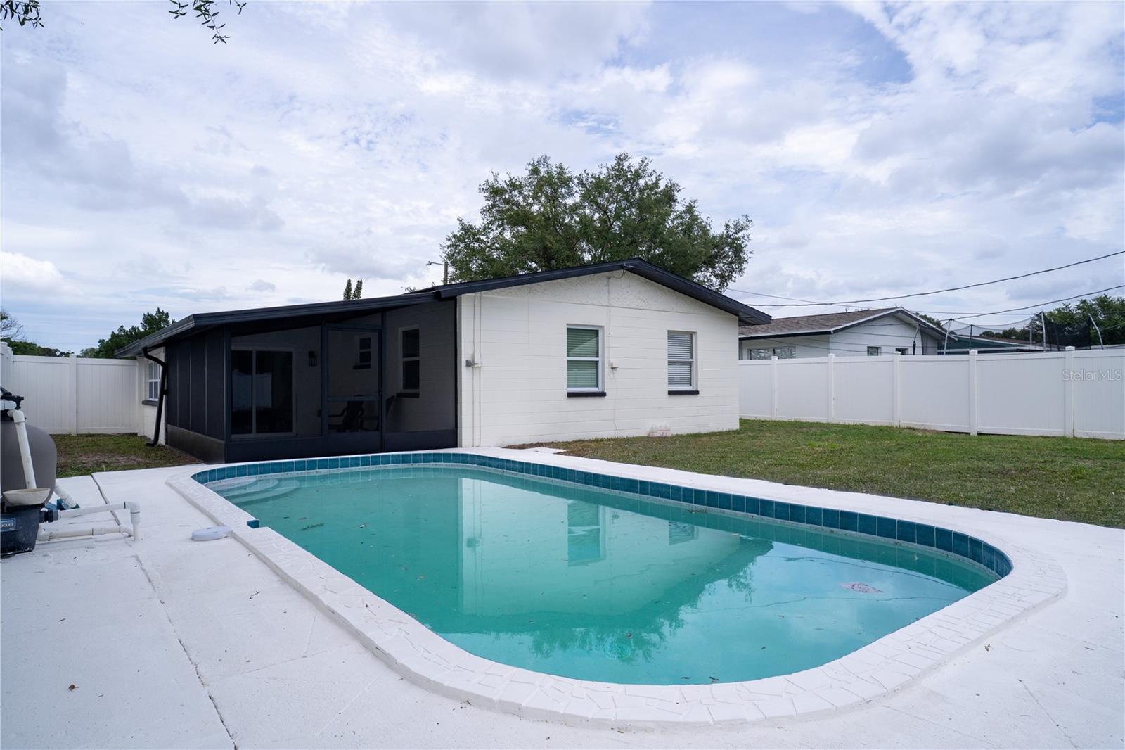 MILES PINES - Residential