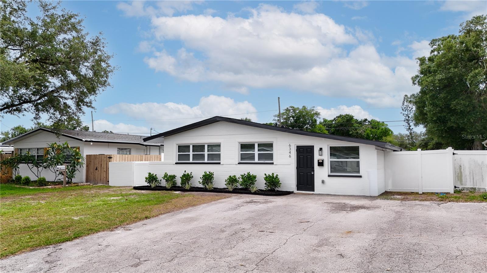 MILES PINES - Residential