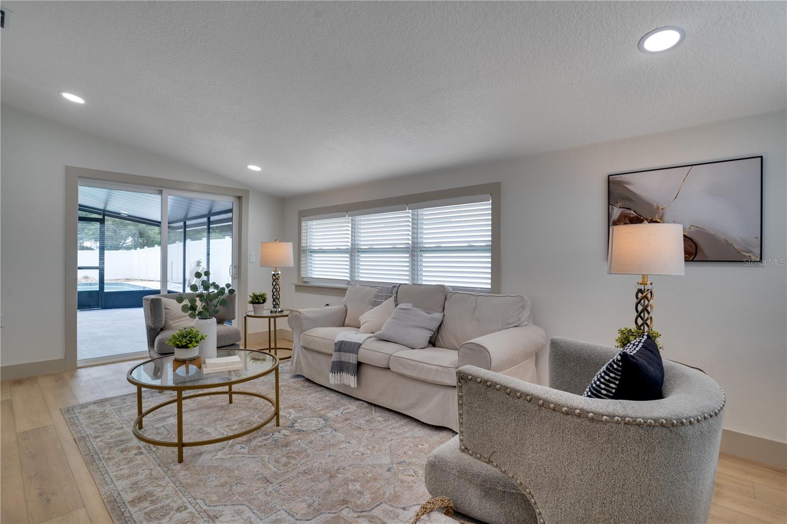 MILES PINES - Residential