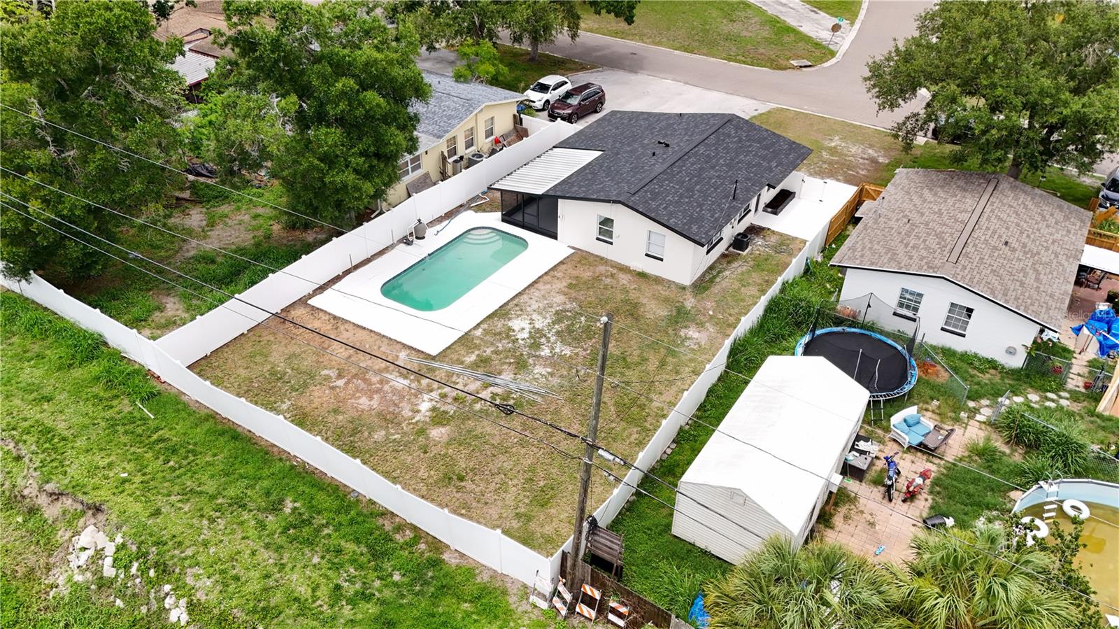 MILES PINES - Residential