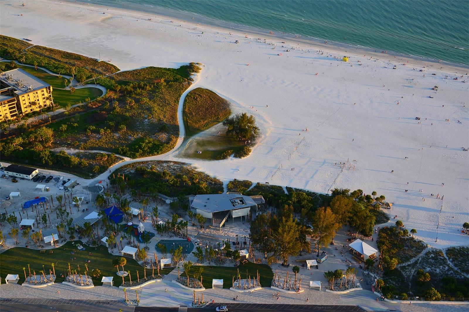 BAY ISLAND SHORES - Residential