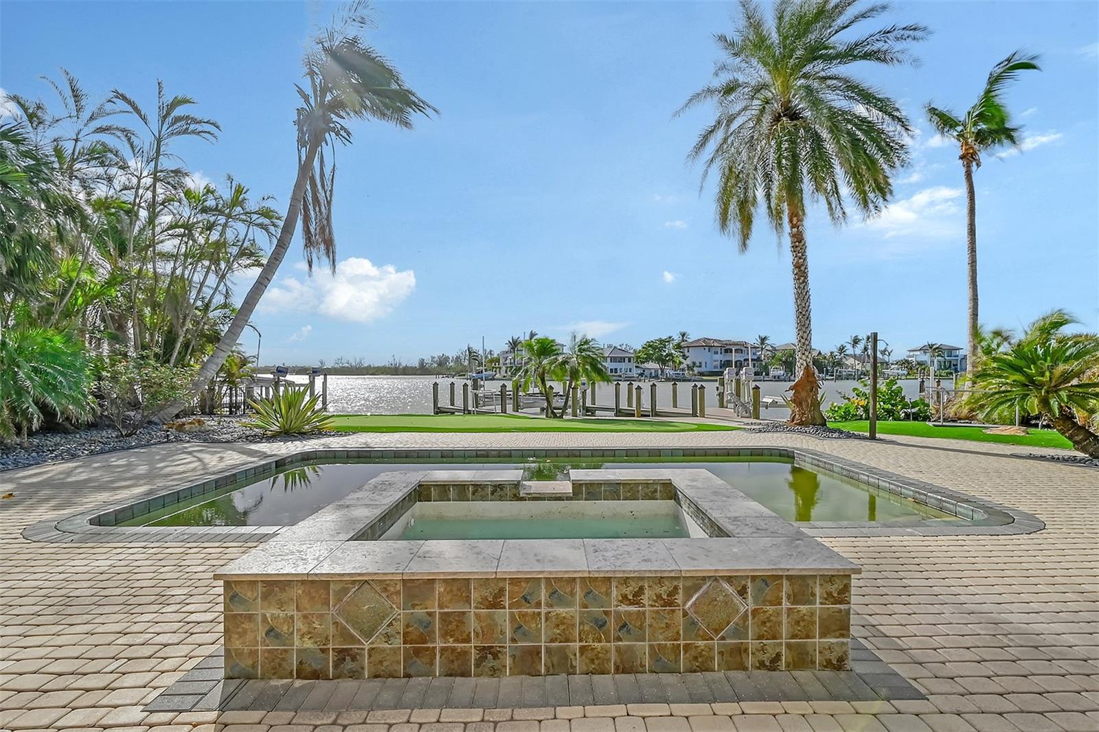 BAY ISLAND SHORES - Residential