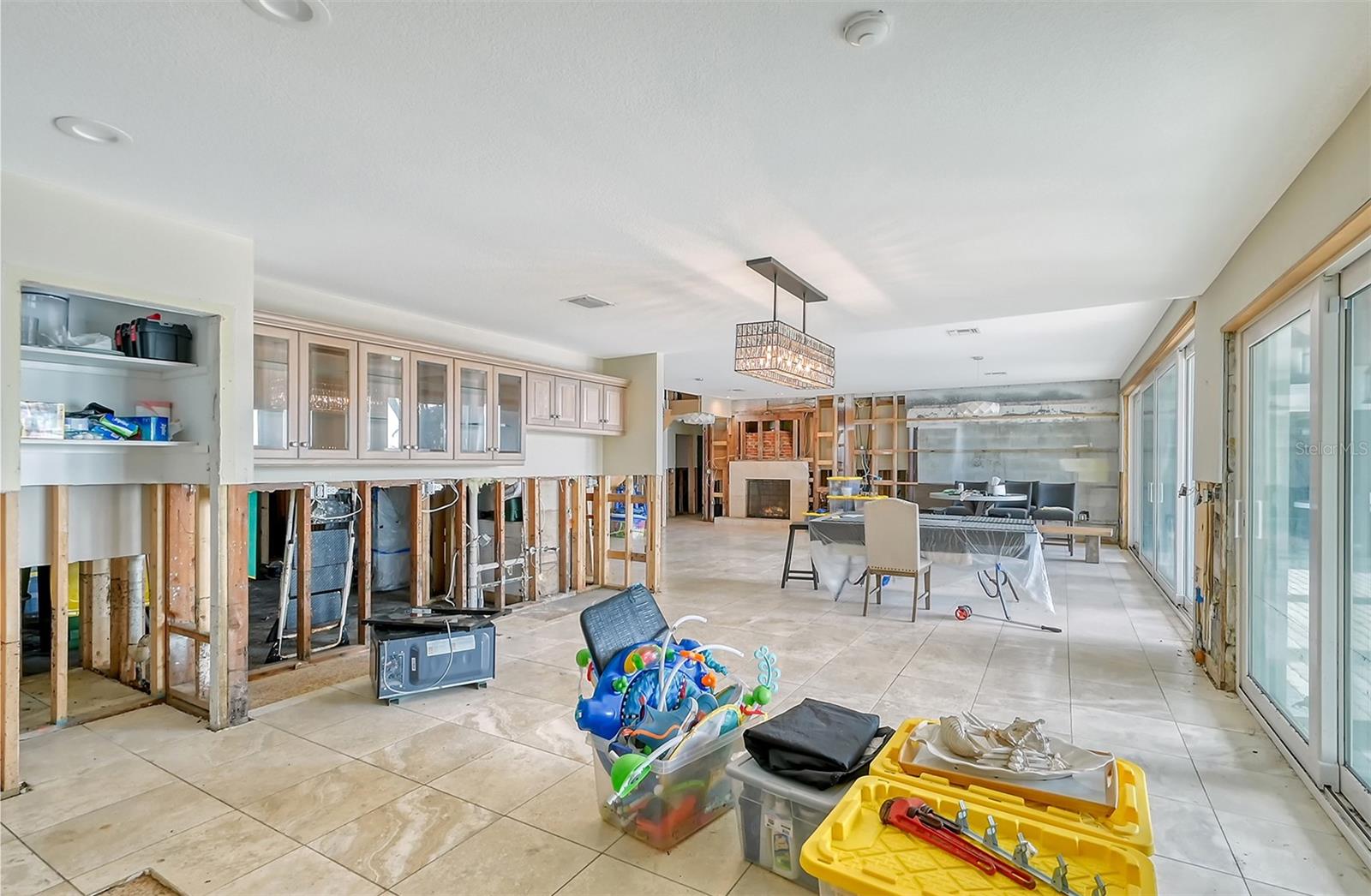 BAY ISLAND SHORES - Residential