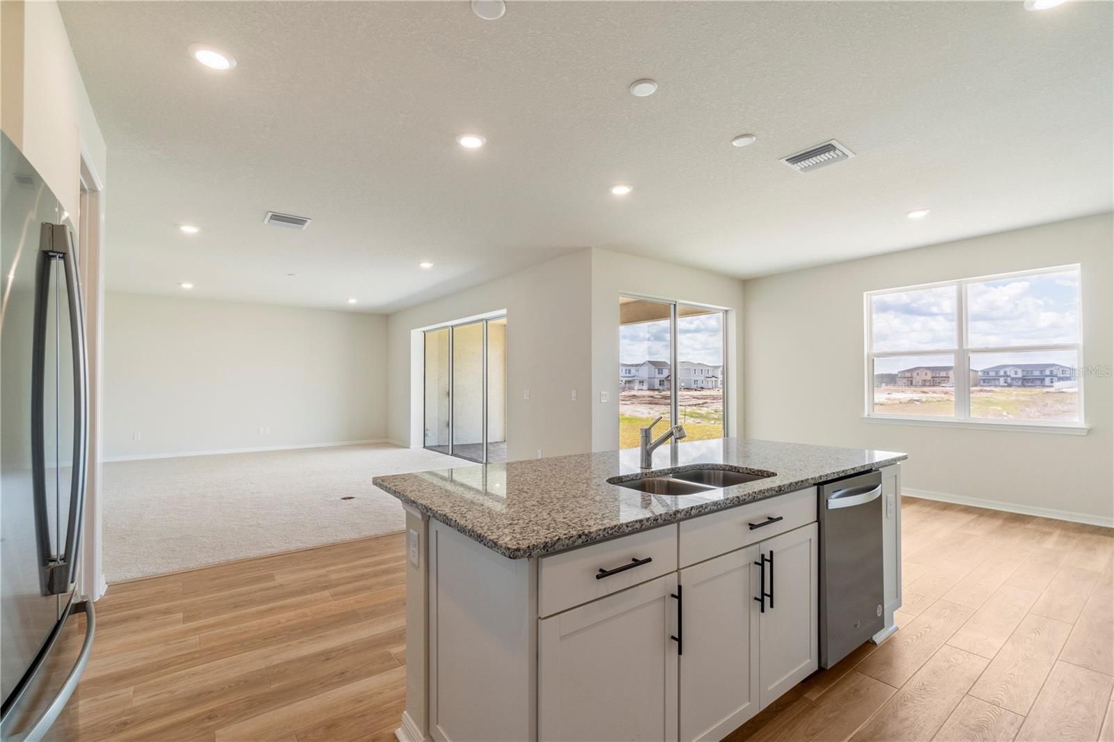 EVERBE PH 1C - Residential