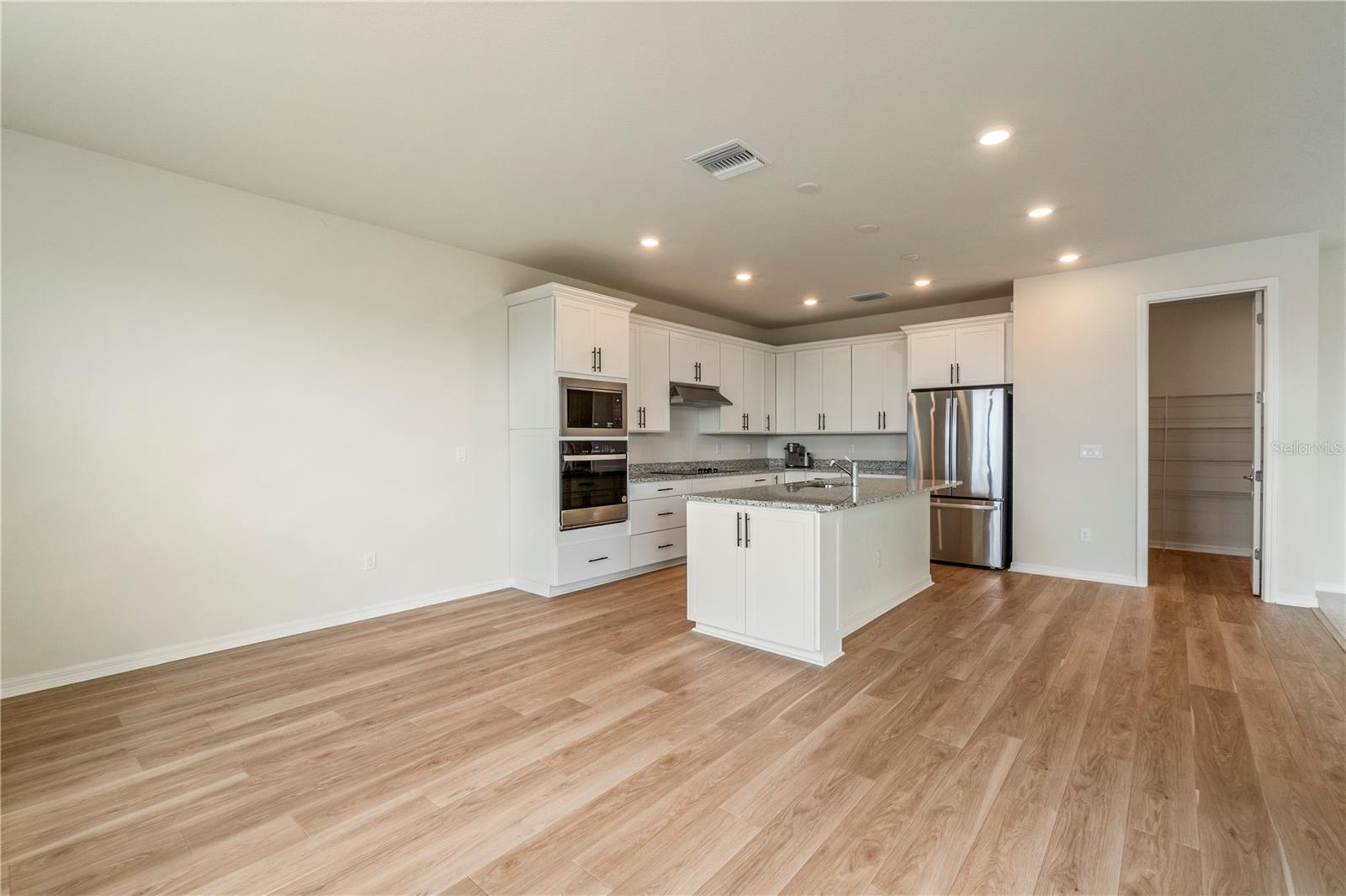 EVERBE PH 1C - Residential