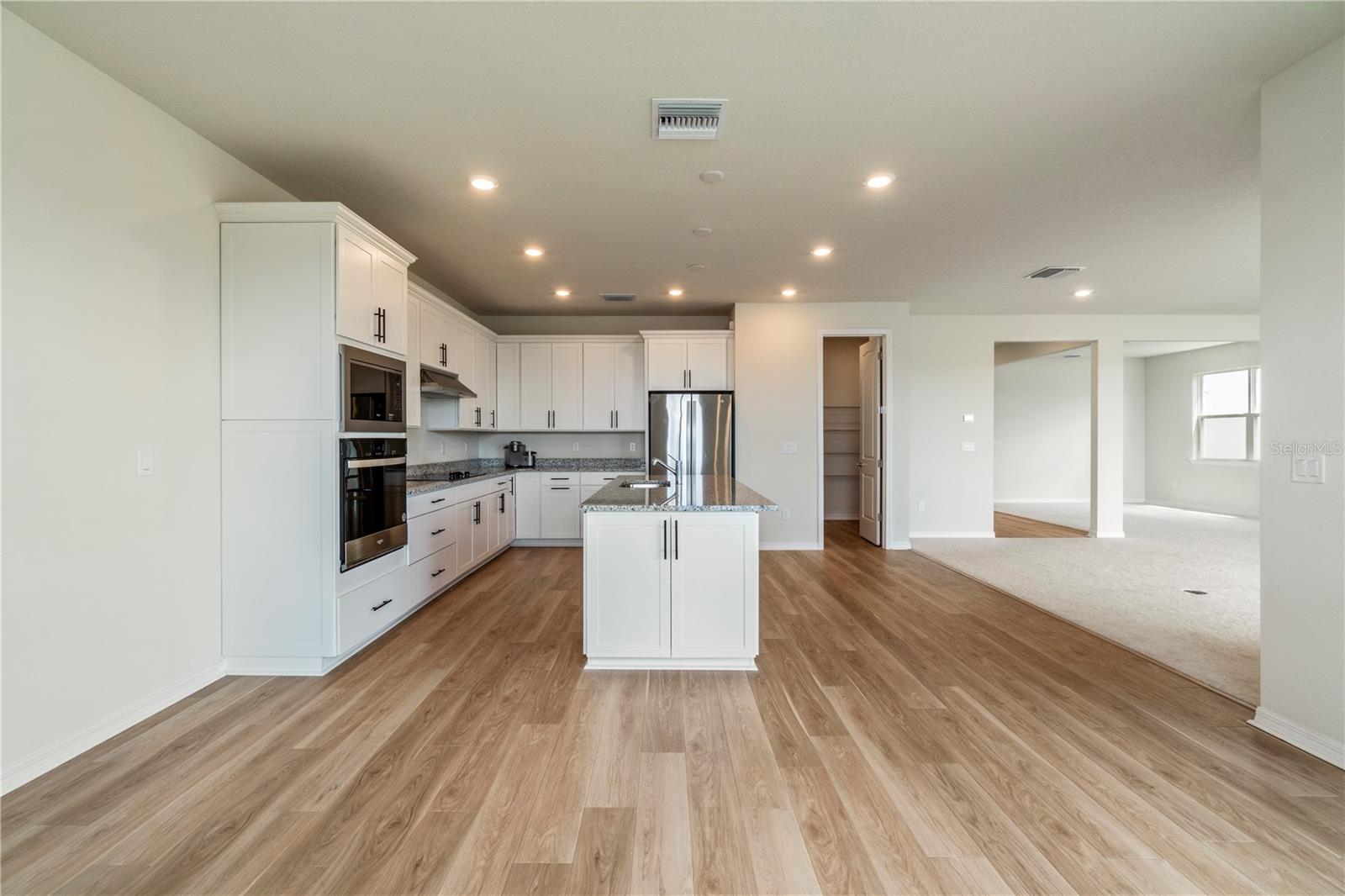 EVERBE PH 1C - Residential