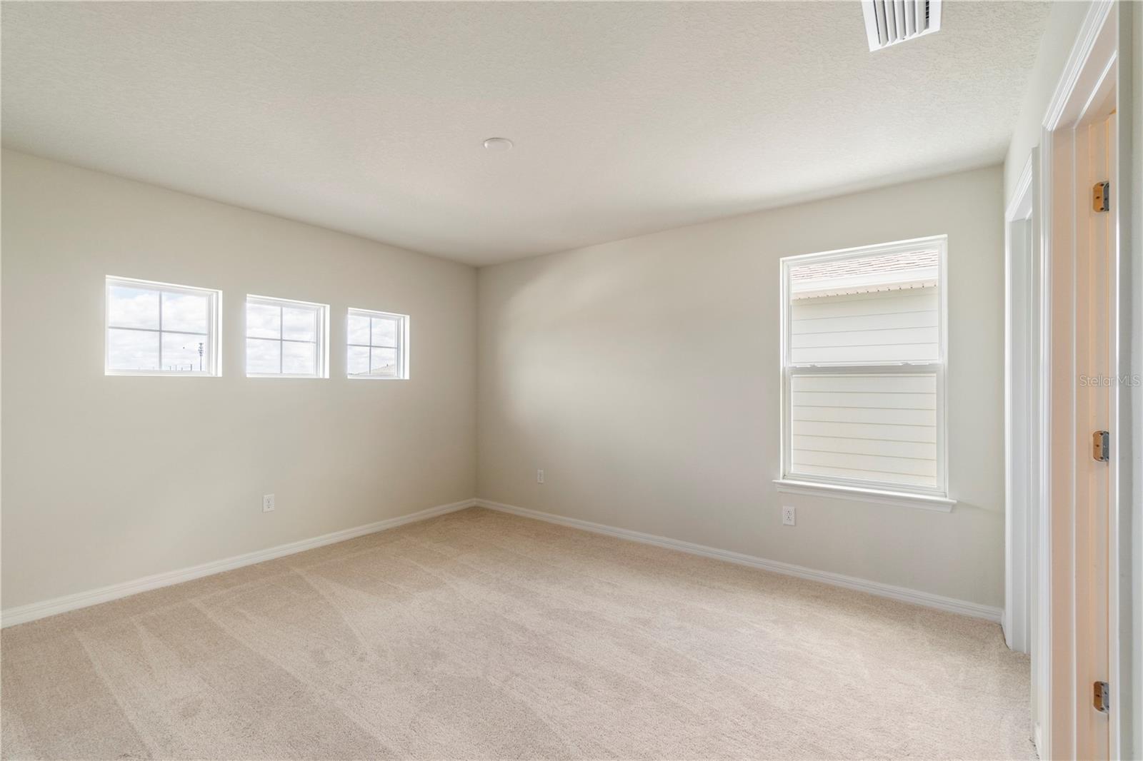 EVERBE PH 1C - Residential
