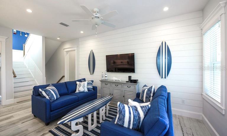 7173900; WEST WIND SHORES; LOT 16; BLOCK 21; PB 7/ - Residential