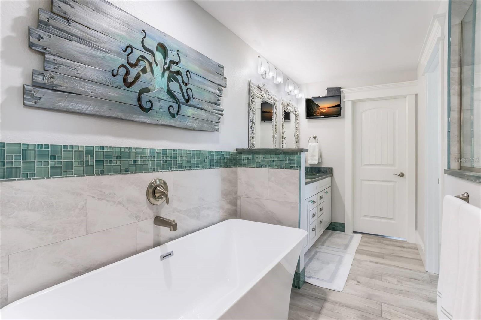 WEST WIND SHORES - Residential