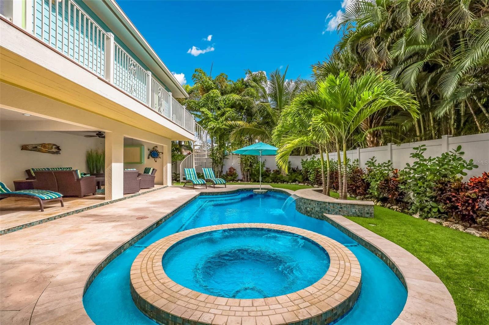 WEST WIND SHORES - Residential