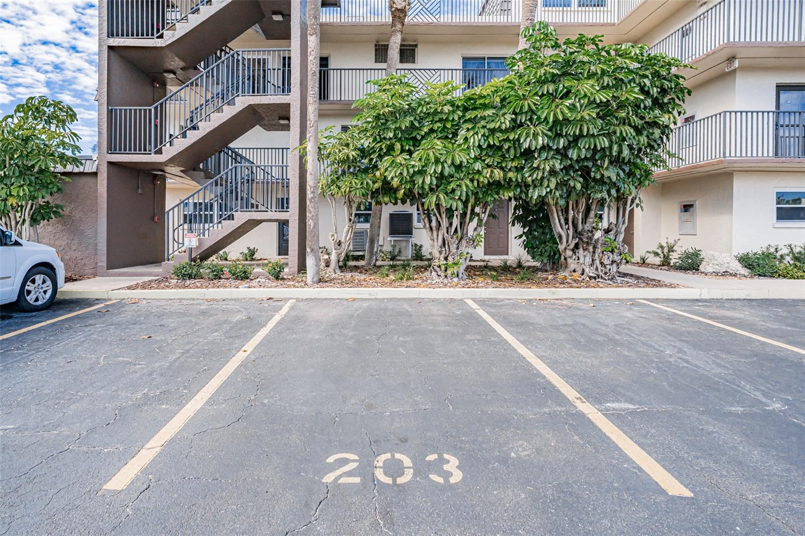 HAPPY FIDDLER CONDO THE - Residential