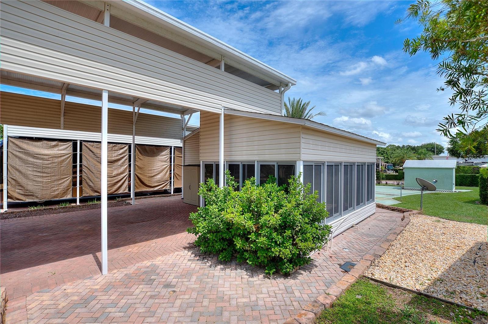 RESORT PH 03 C & D REGAL POINTE - Residential