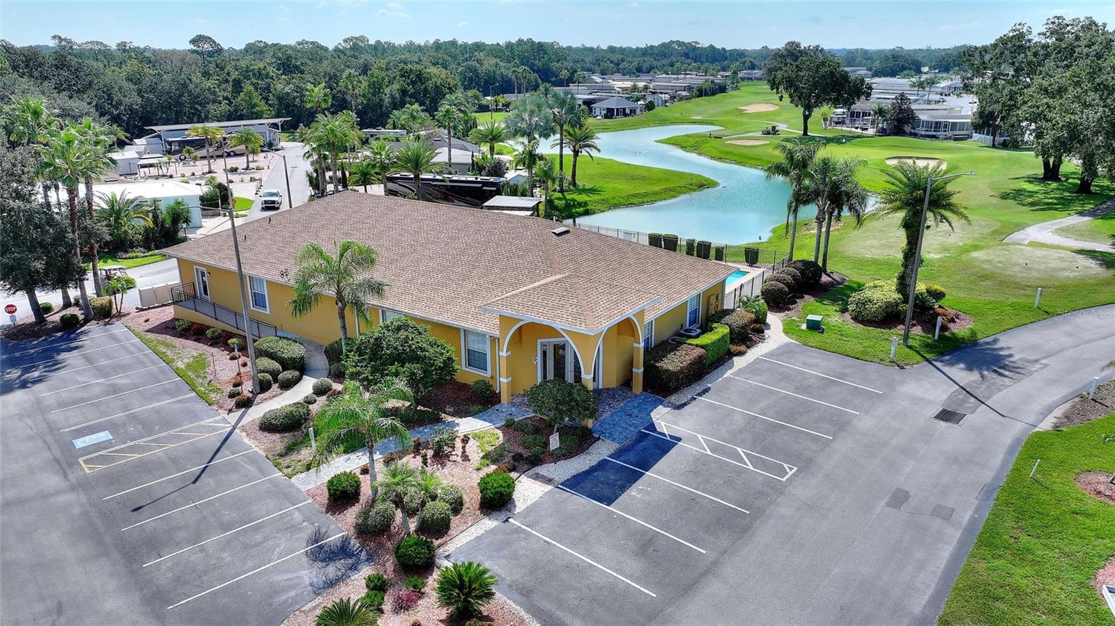 RESORT PH 03 C & D REGAL POINTE - Residential
