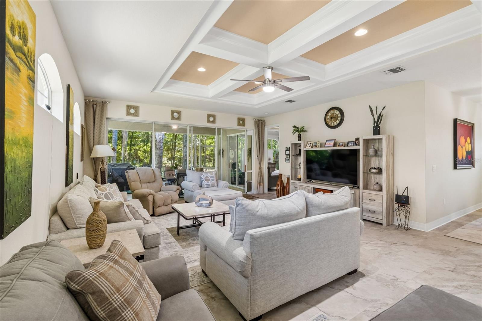 HERNANDO OAKS PH 1 - Residential