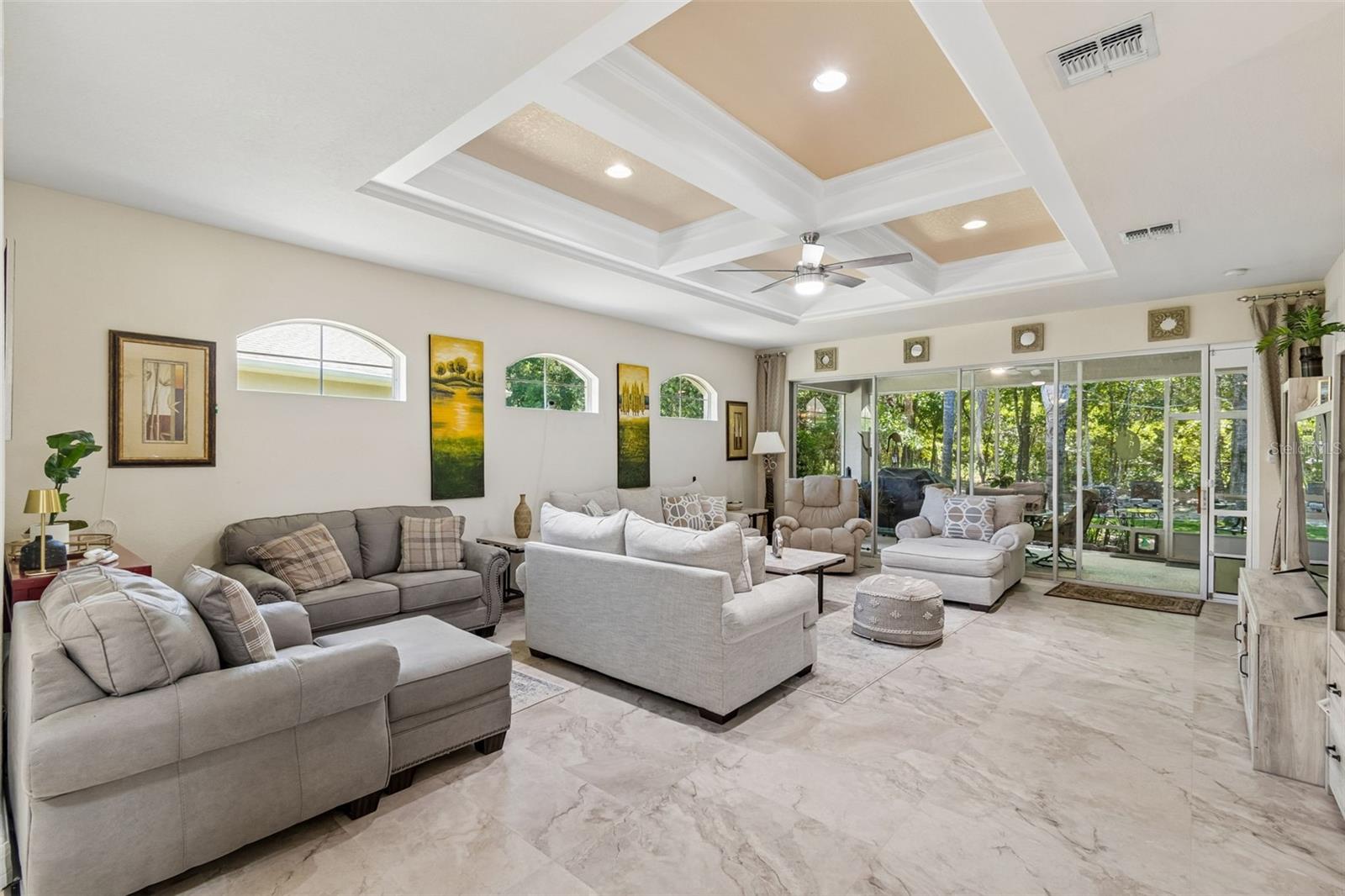 HERNANDO OAKS PH 1 - Residential