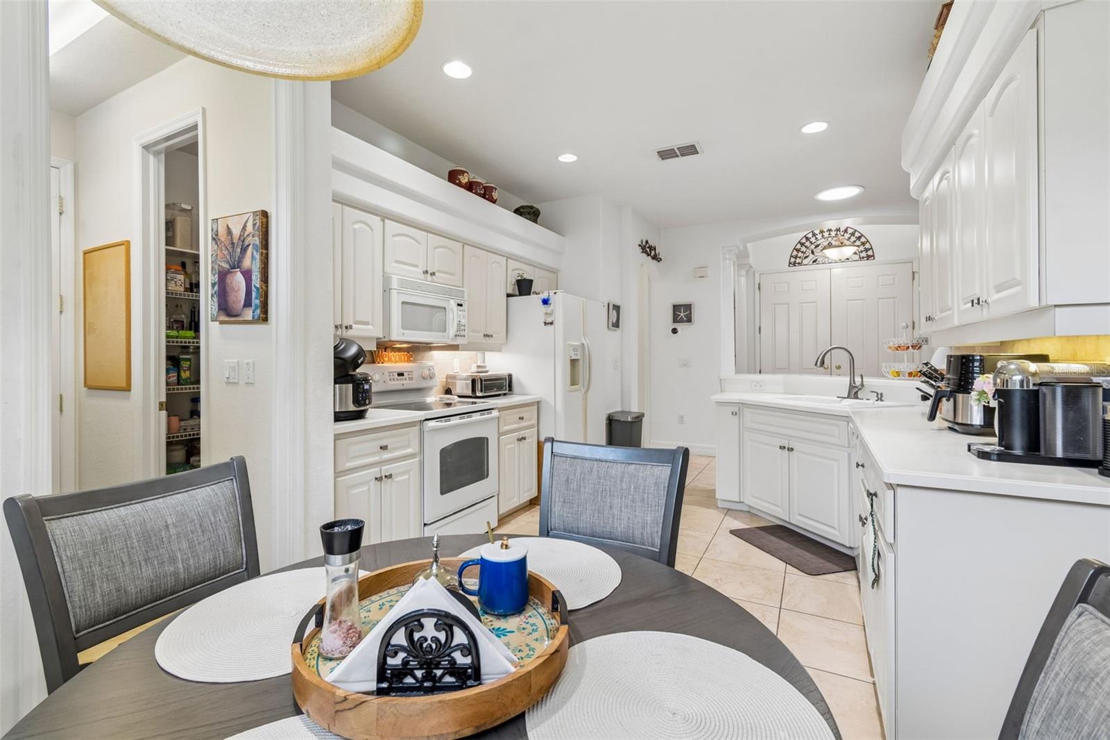 HERNANDO OAKS PH 1 - Residential