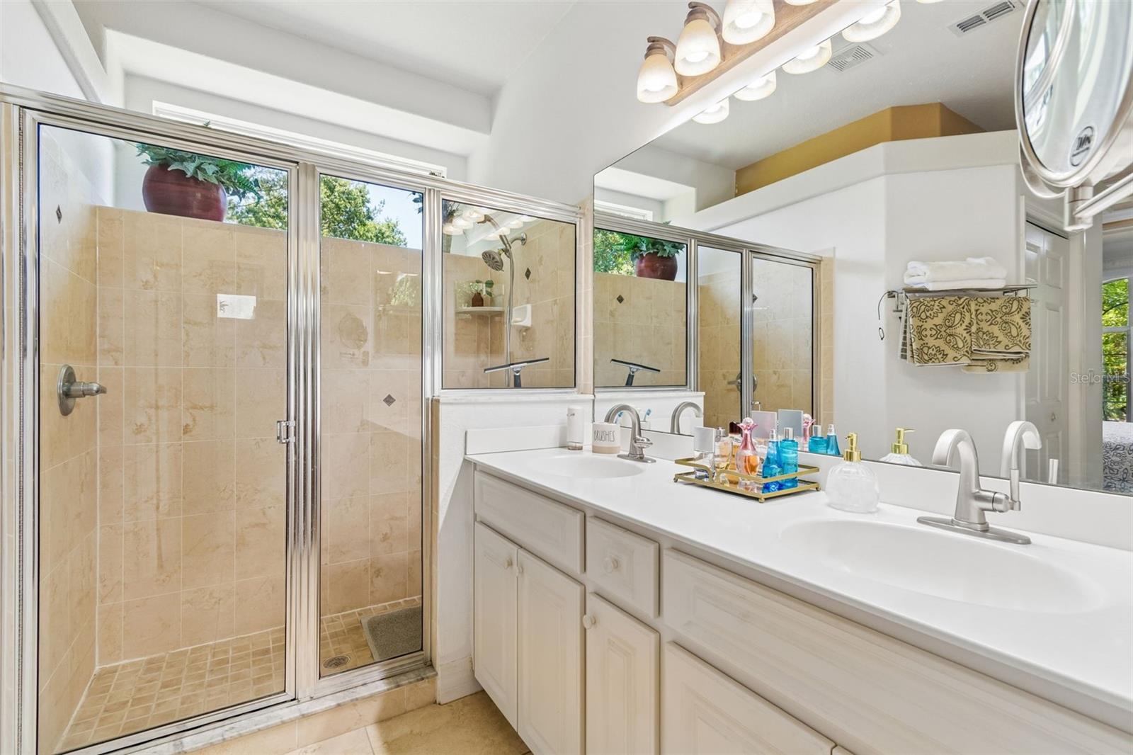 HERNANDO OAKS PH 1 - Residential