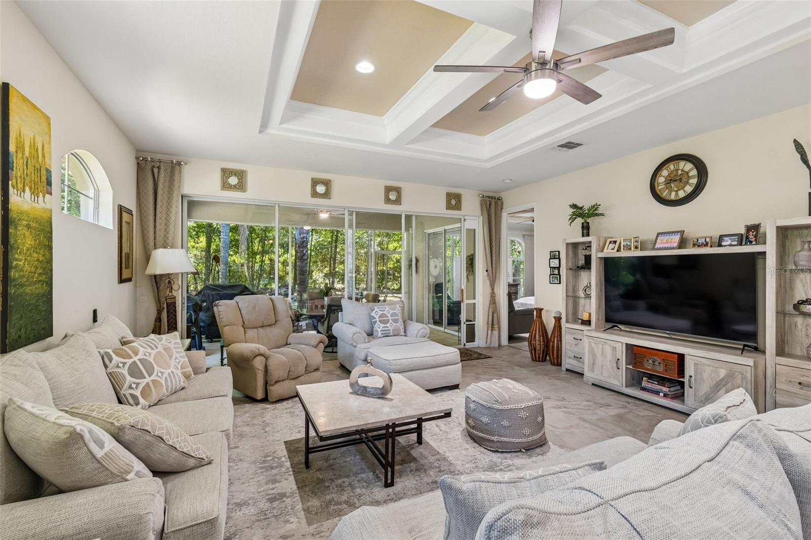HERNANDO OAKS PH 1 - Residential