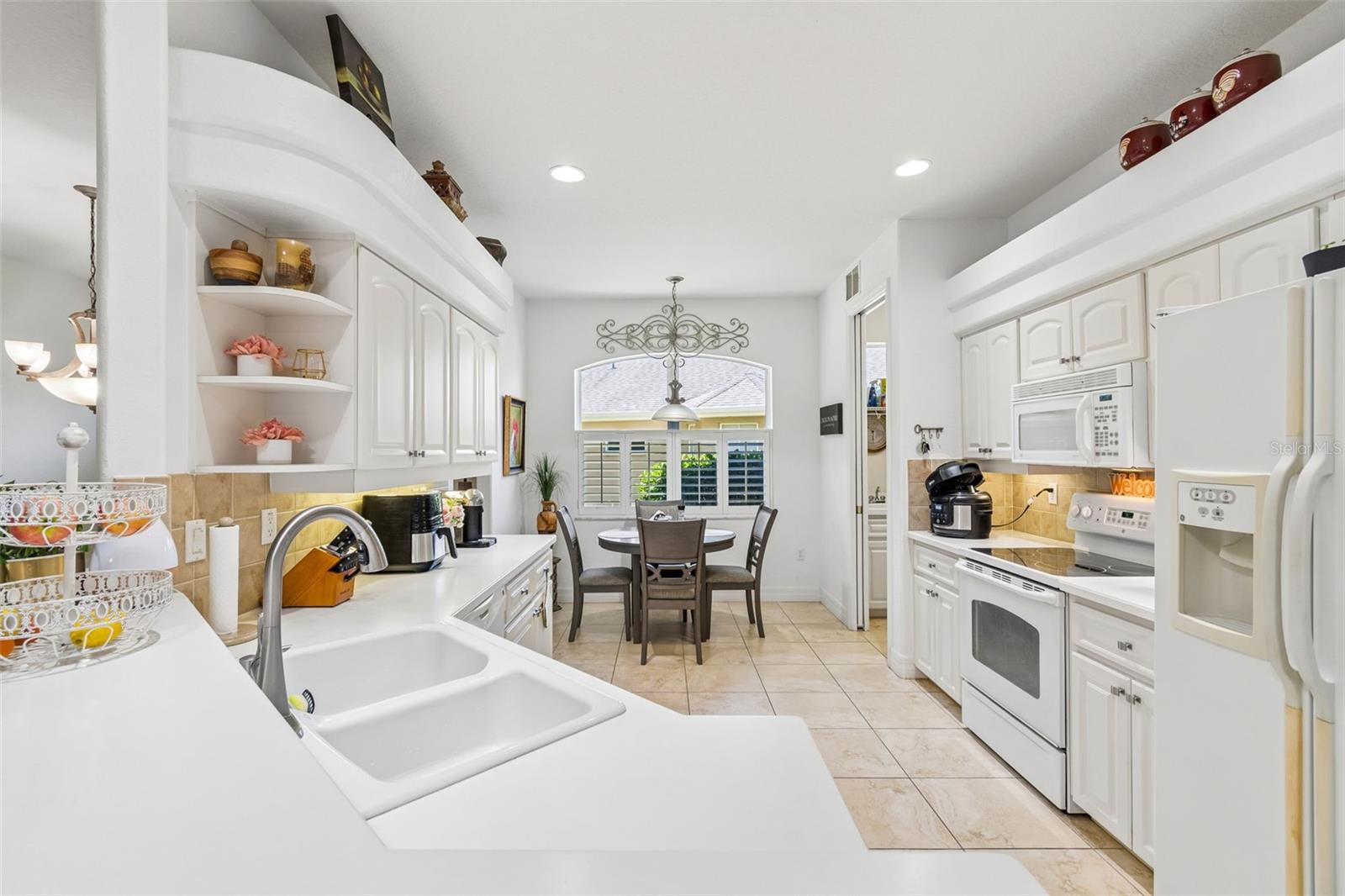 HERNANDO OAKS PH 1 - Residential