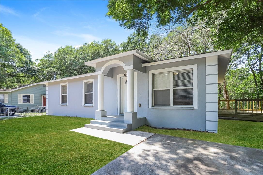 Make it your own or make it your next investment! The hard work has been done. Bright kitchen, well-sized bedrooms, maintenance free flooring and a well sized deck overlooks your private backyard!