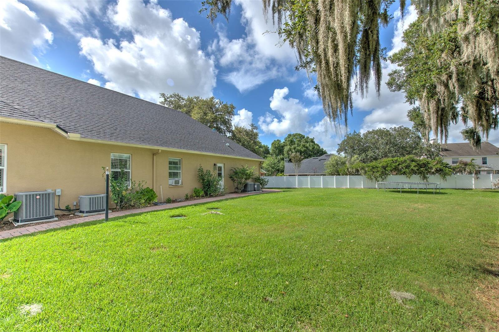 SOUTHERN OAKS - Residential