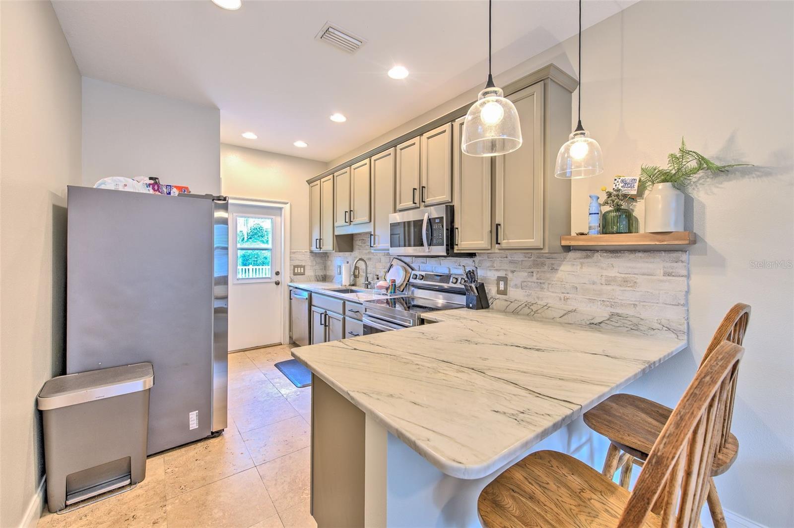 SOUTHERN OAKS - Residential