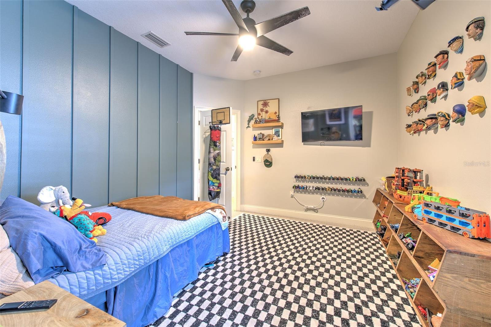 SOUTHERN OAKS - Residential