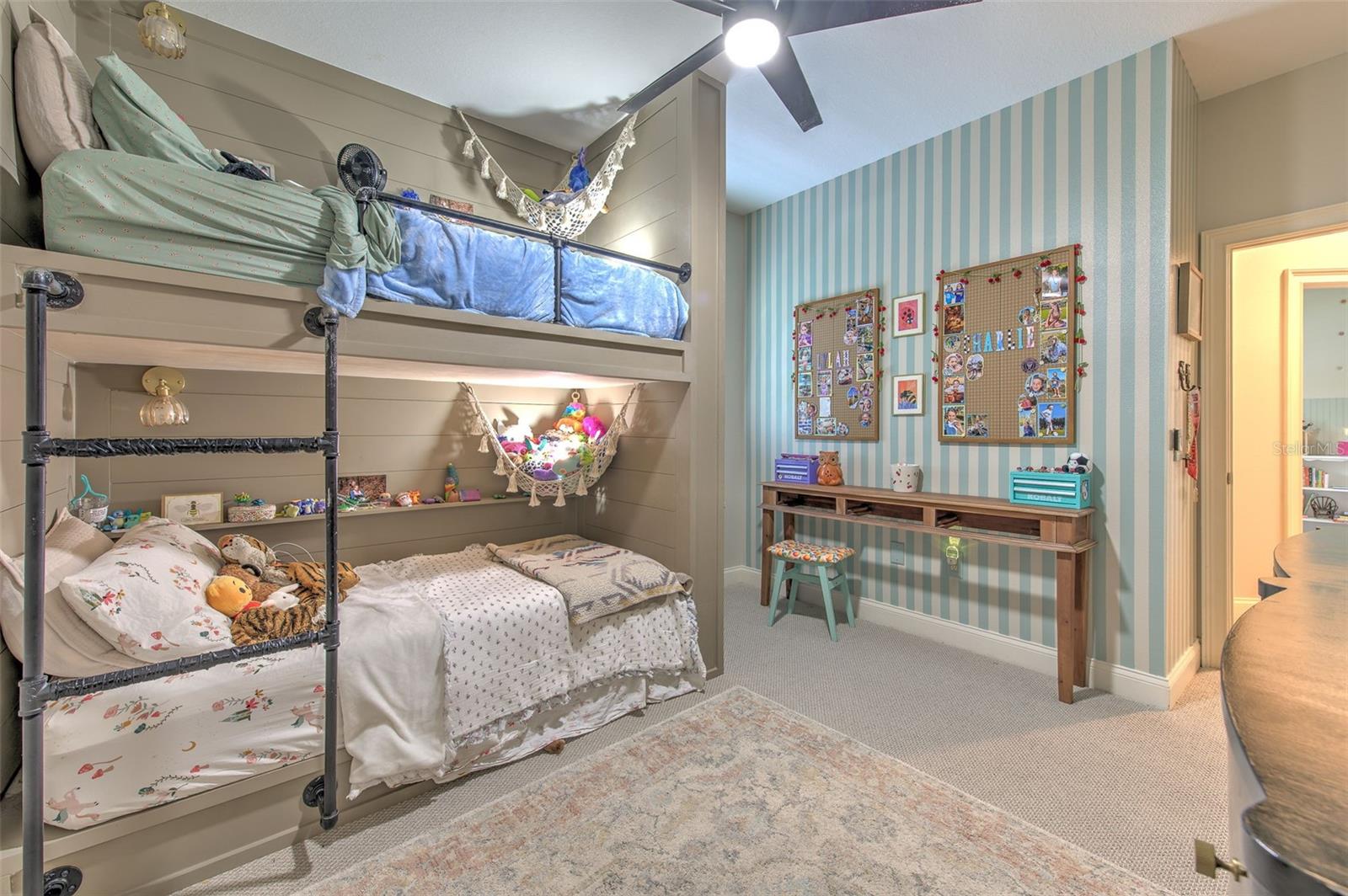 SOUTHERN OAKS - Residential