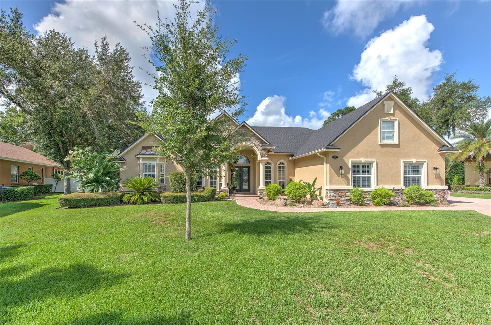 SOUTHERN OAKS - Residential