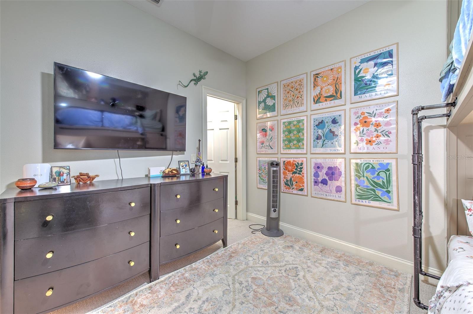 SOUTHERN OAKS - Residential