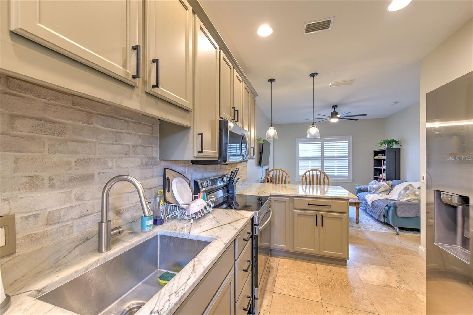 SOUTHERN OAKS - Residential