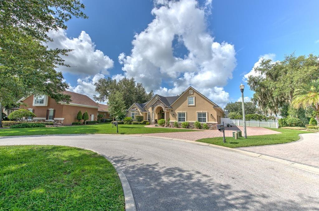 SOUTHERN OAKS - Residential