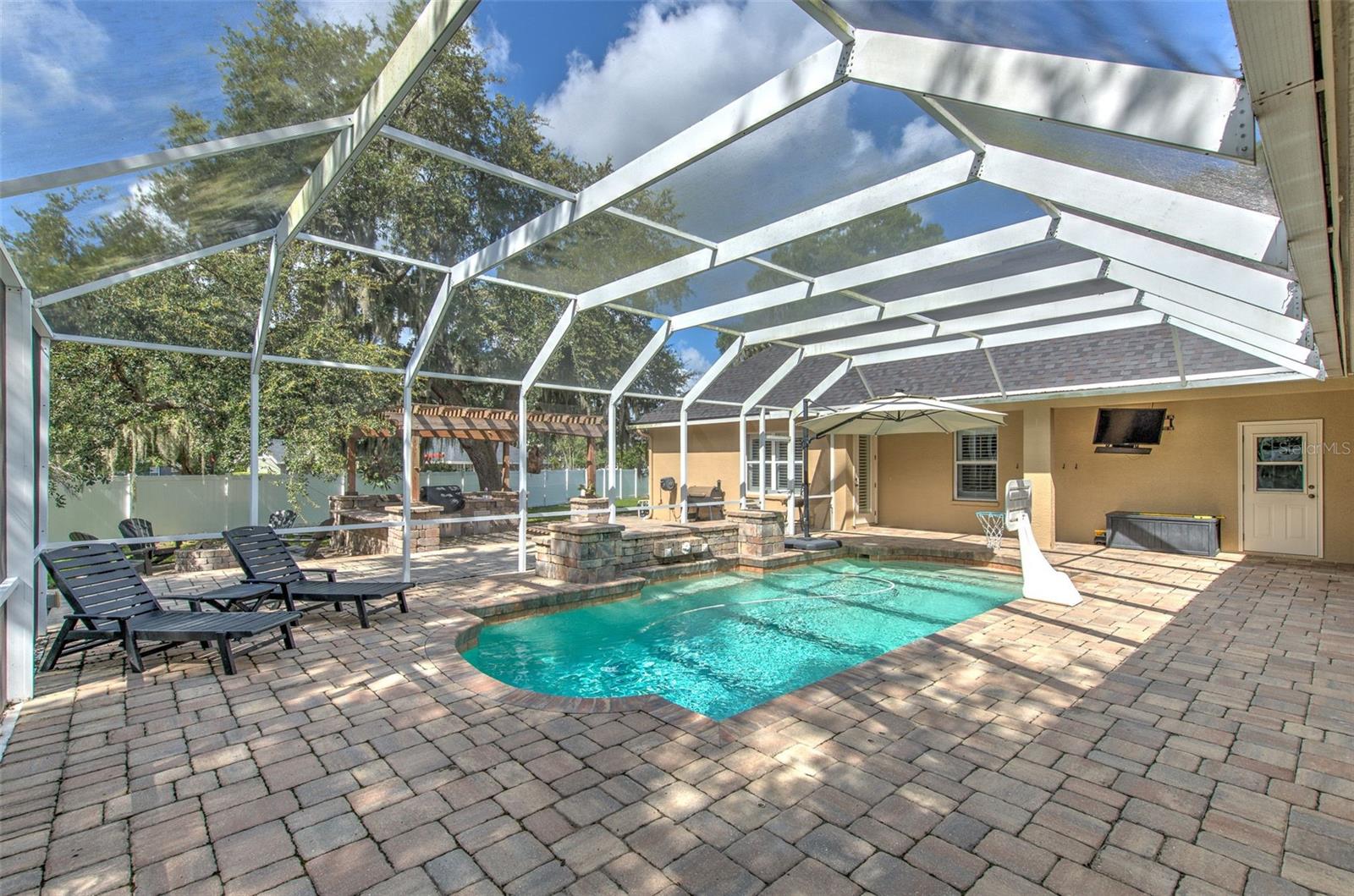 SOUTHERN OAKS - Residential