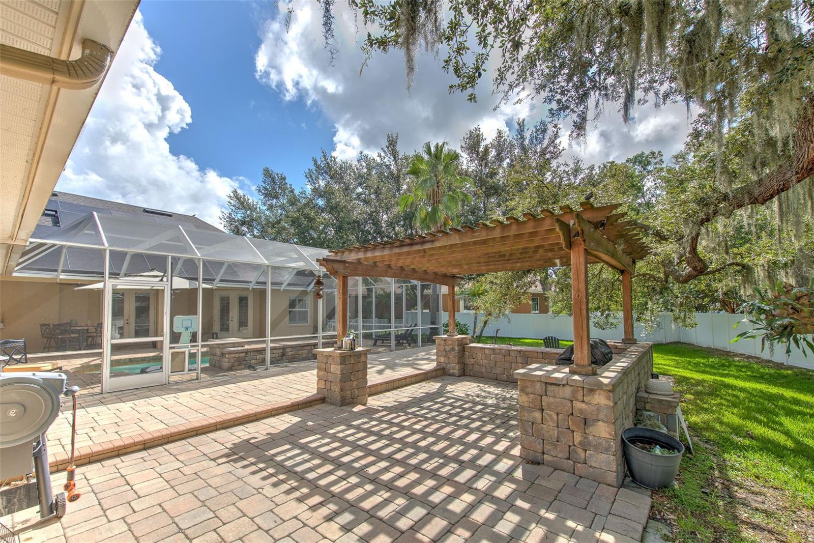 SOUTHERN OAKS - Residential