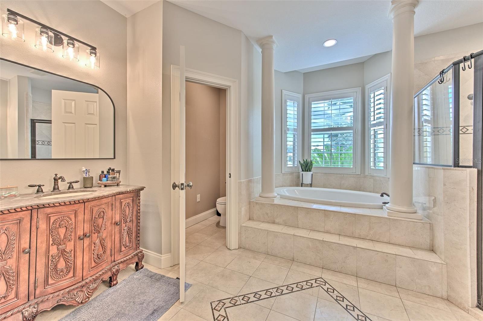 SOUTHERN OAKS - Residential