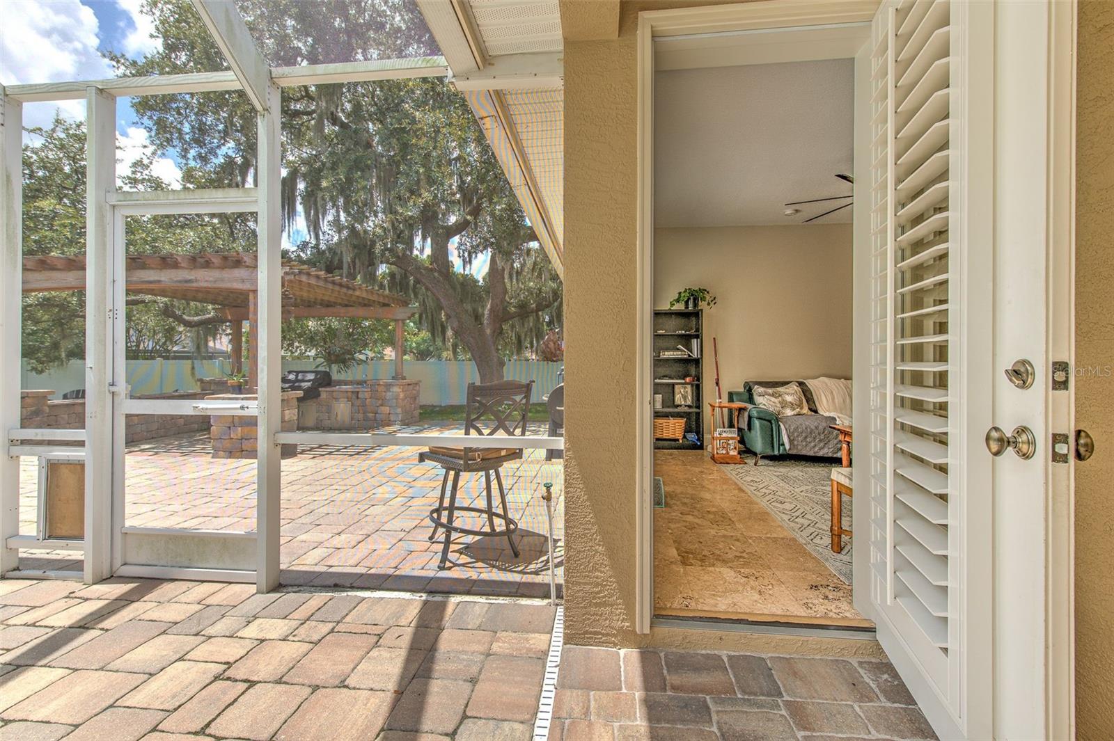 SOUTHERN OAKS - Residential