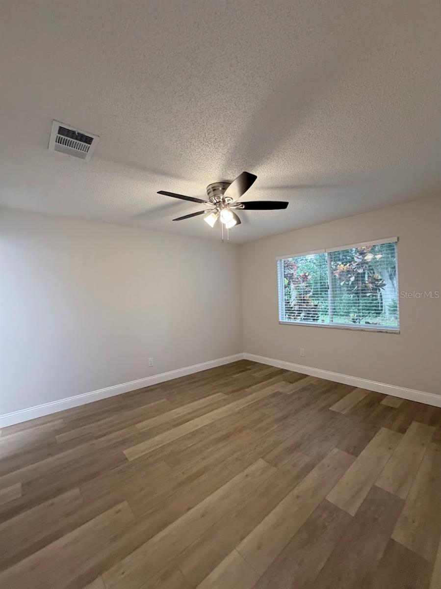 EAGLESWOOD CONDO - Residential