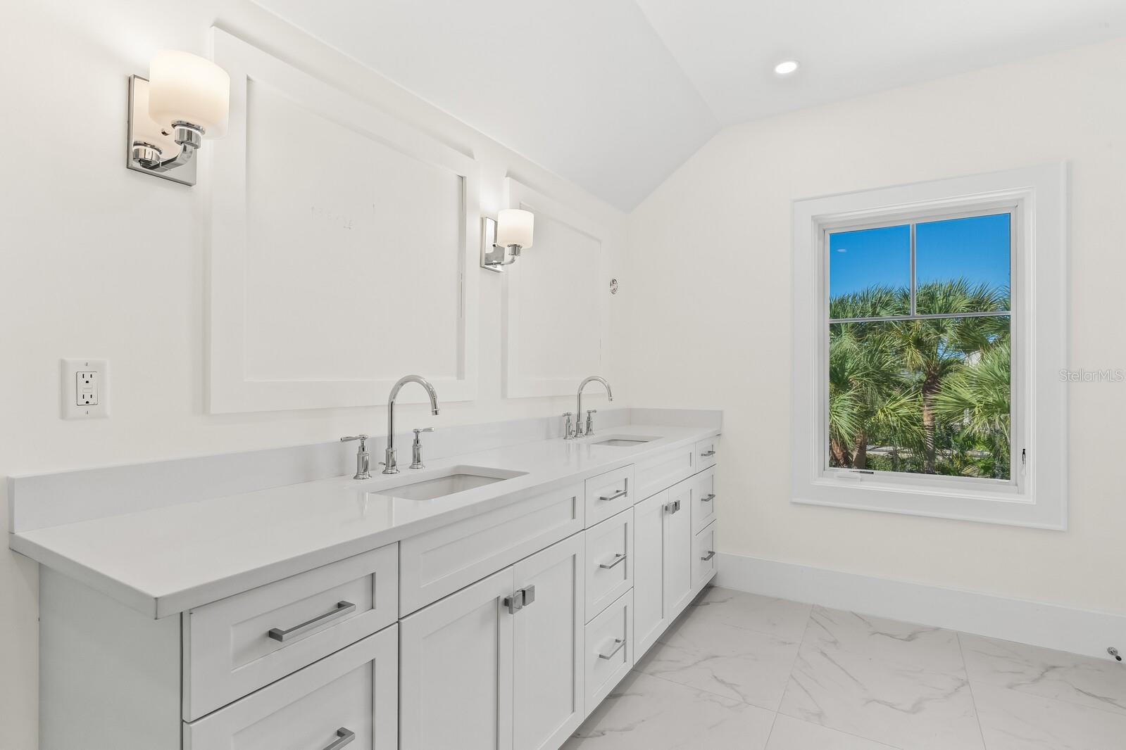 EAST SHORE ACRES II - Residential