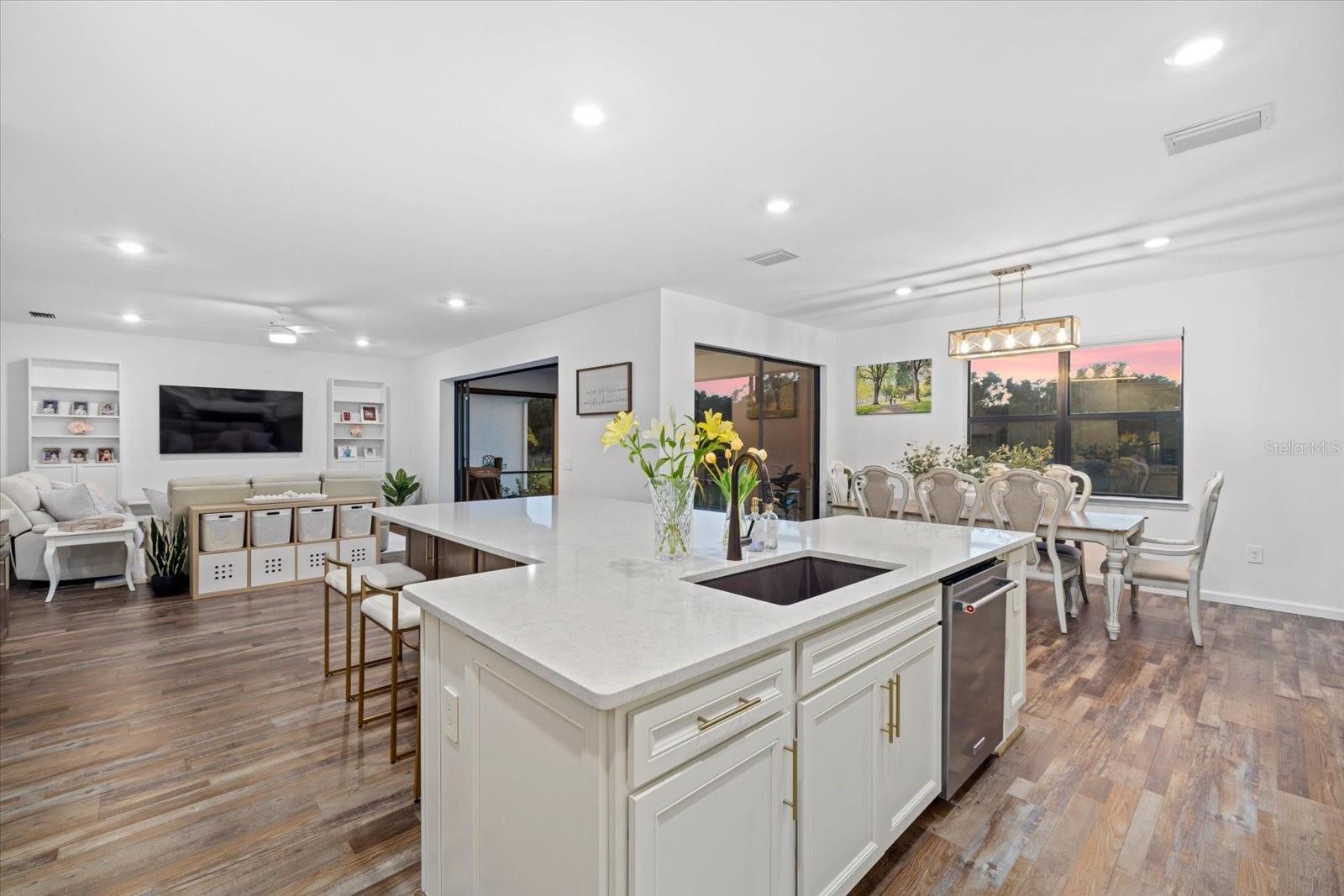 SAPPHIRE POINT PH IIIA - Residential
