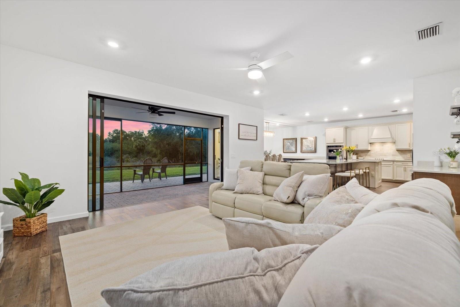 SAPPHIRE POINT PH IIIA - Residential