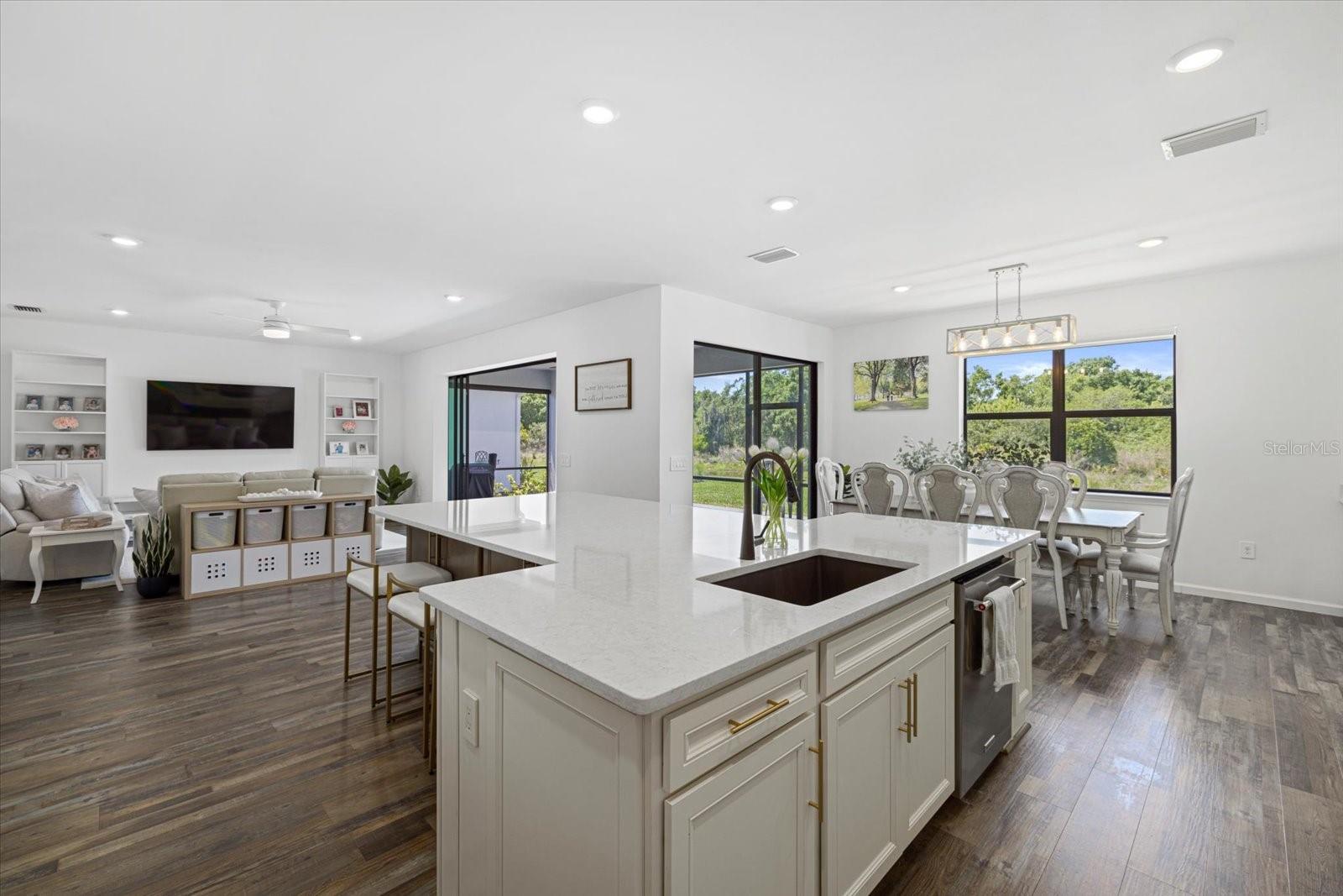SAPPHIRE POINT PH IIIA - Residential