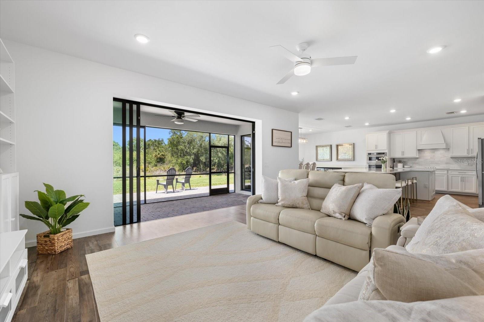 SAPPHIRE POINT PH IIIA - Residential