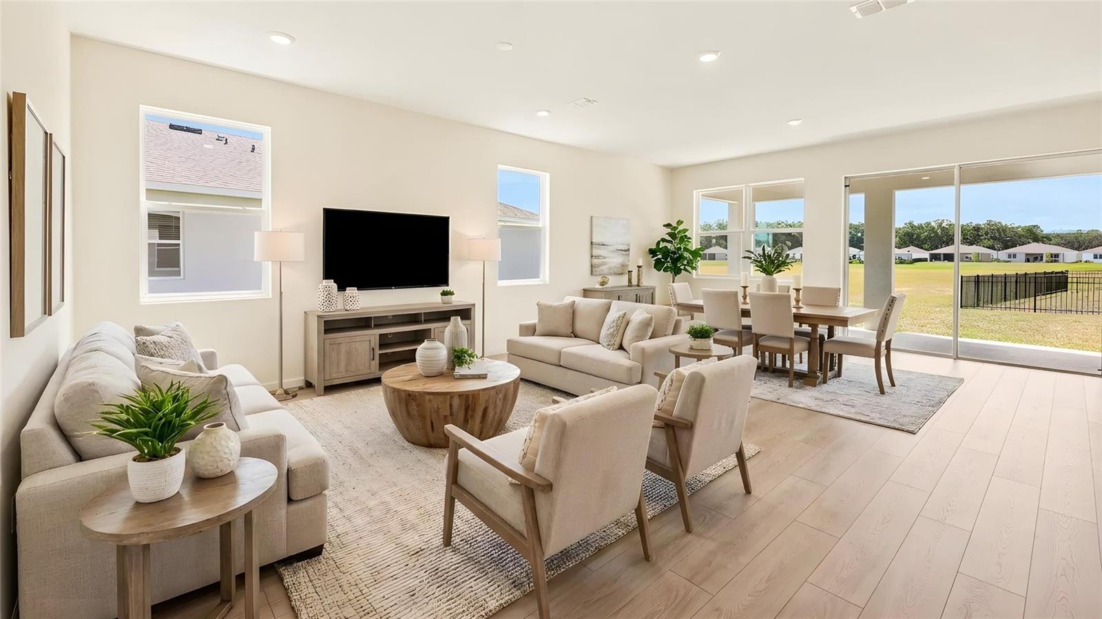 TWISTED OAKS - Residential