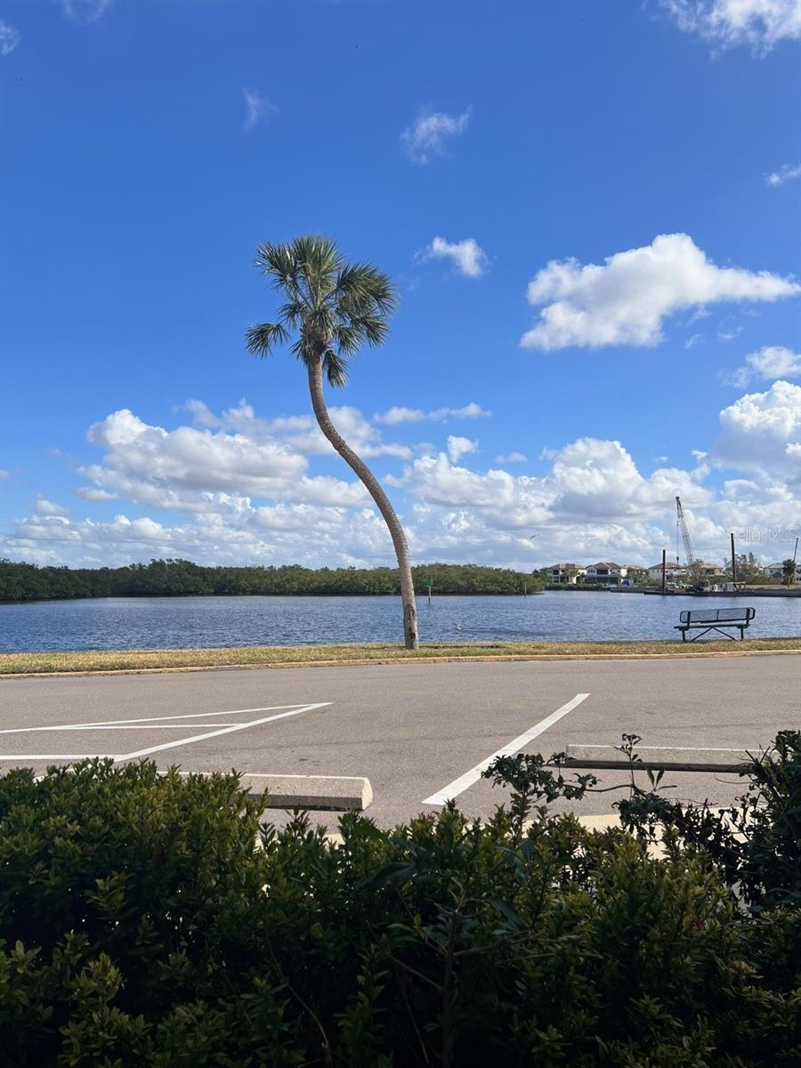 ISLAND RESORT AT MARINERS CLUB - Residential