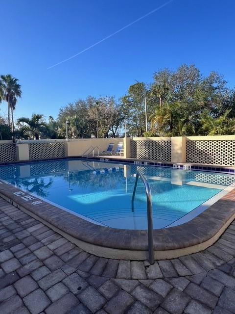 ISLAND RESORT AT MARINERS CLUB - Residential