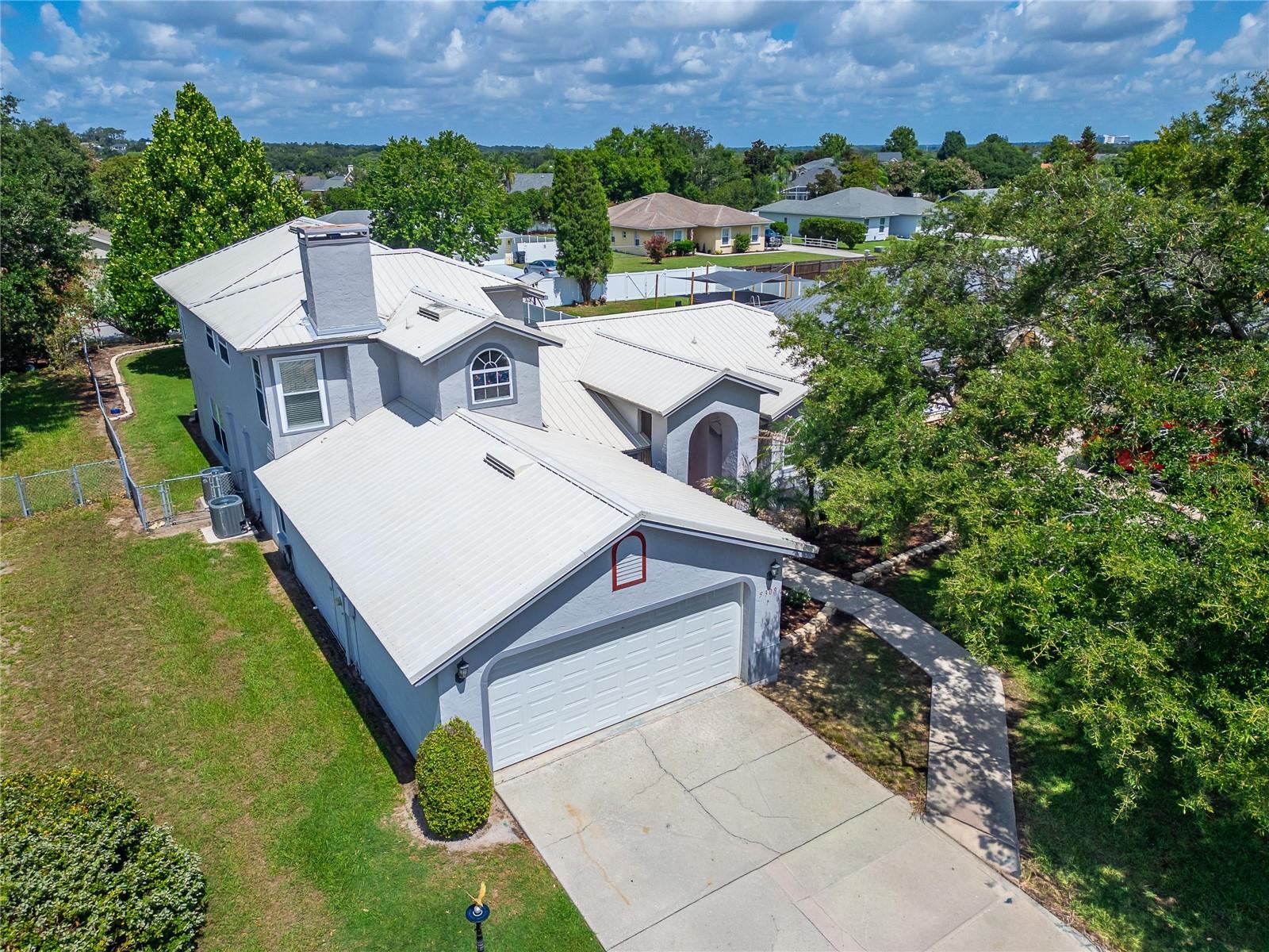 ISLAND WALK - Residential