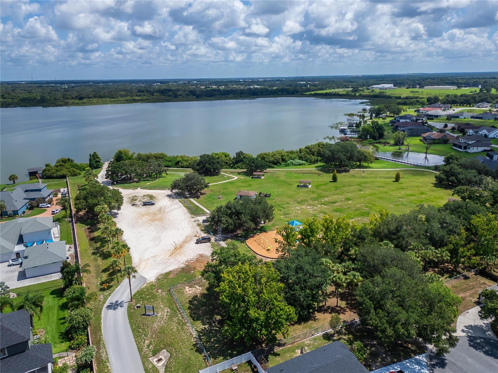 ISLAND WALK - Residential
