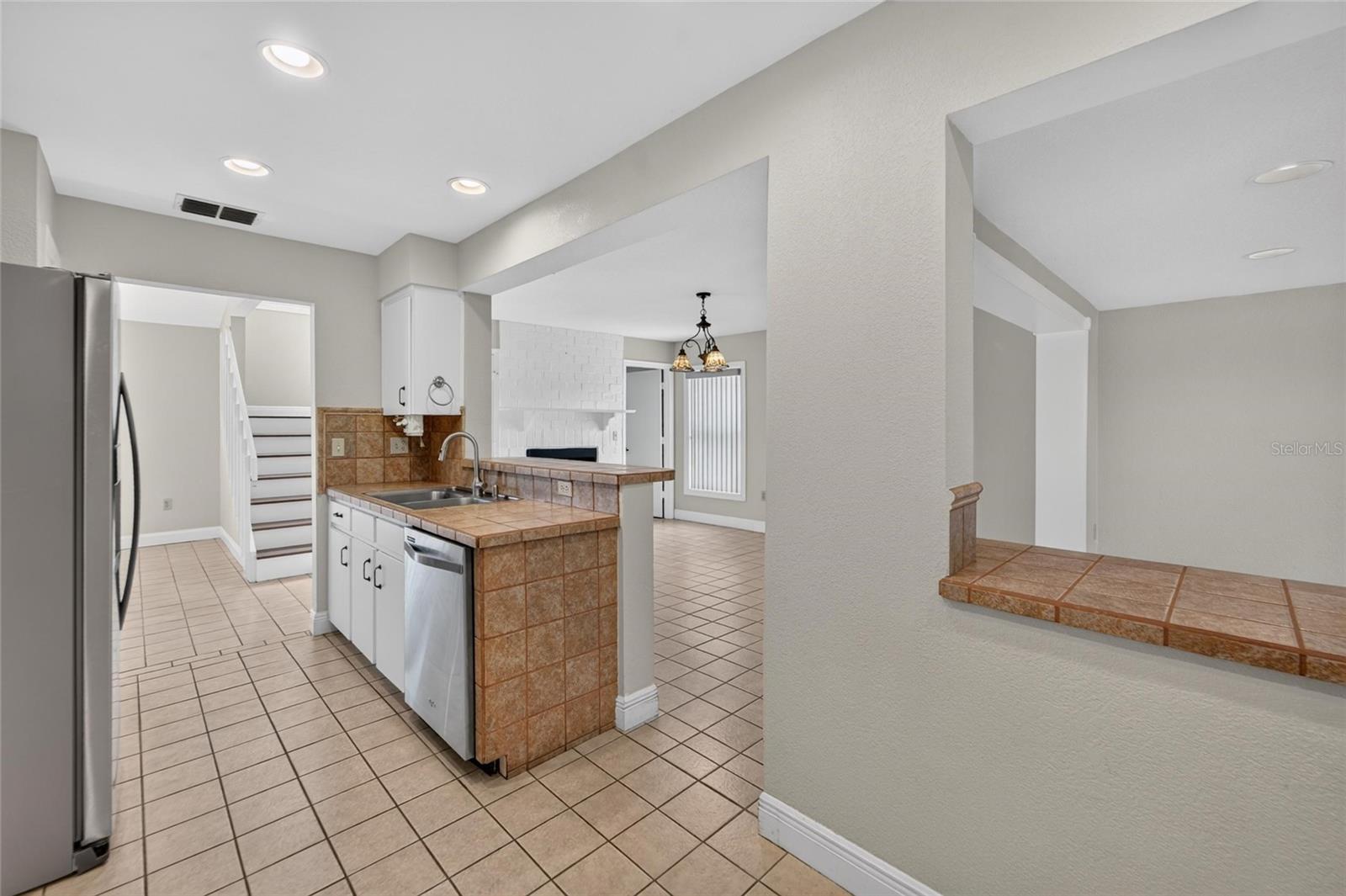 ISLAND WALK - Residential